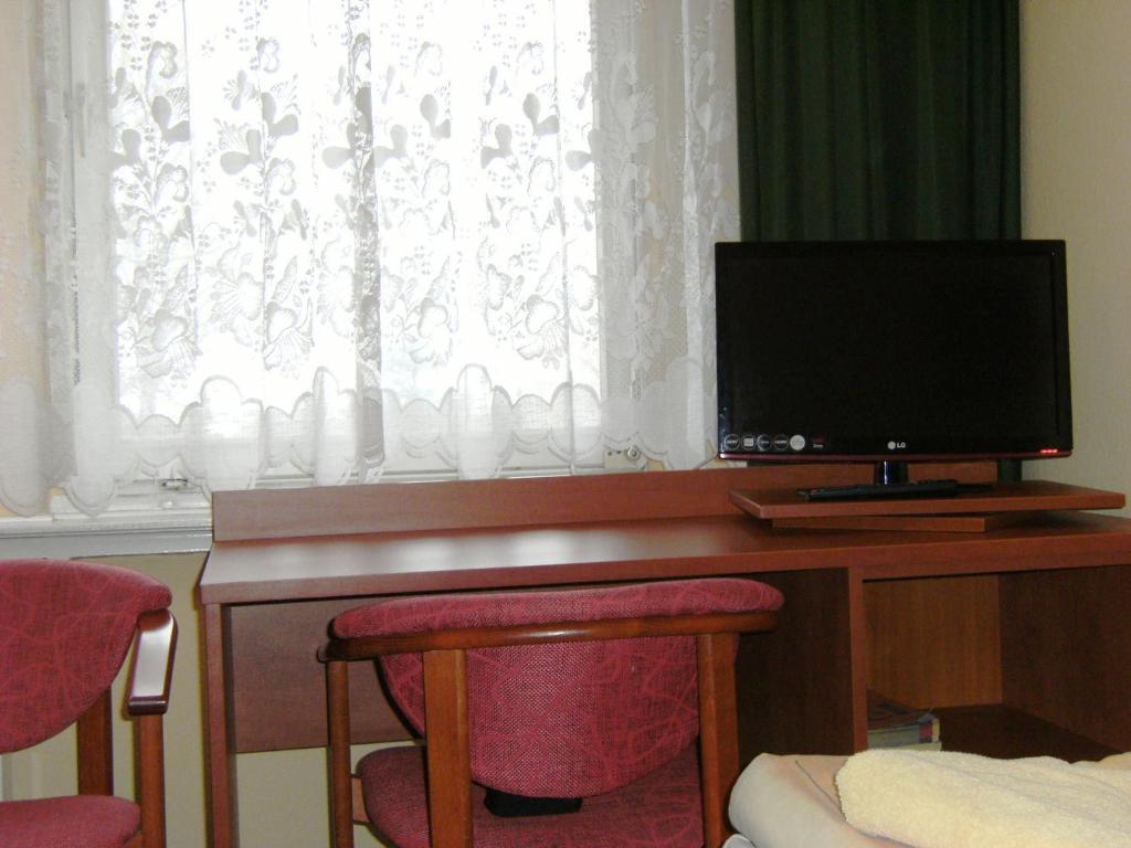 Hotel Lech Gniezno Room photo