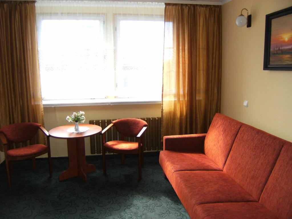 Hotel Lech Gniezno Room photo